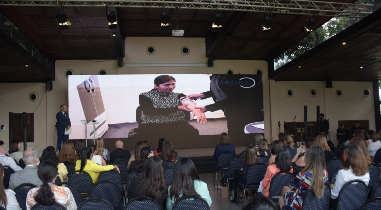 Mujer, empresa y desarrollo - 7